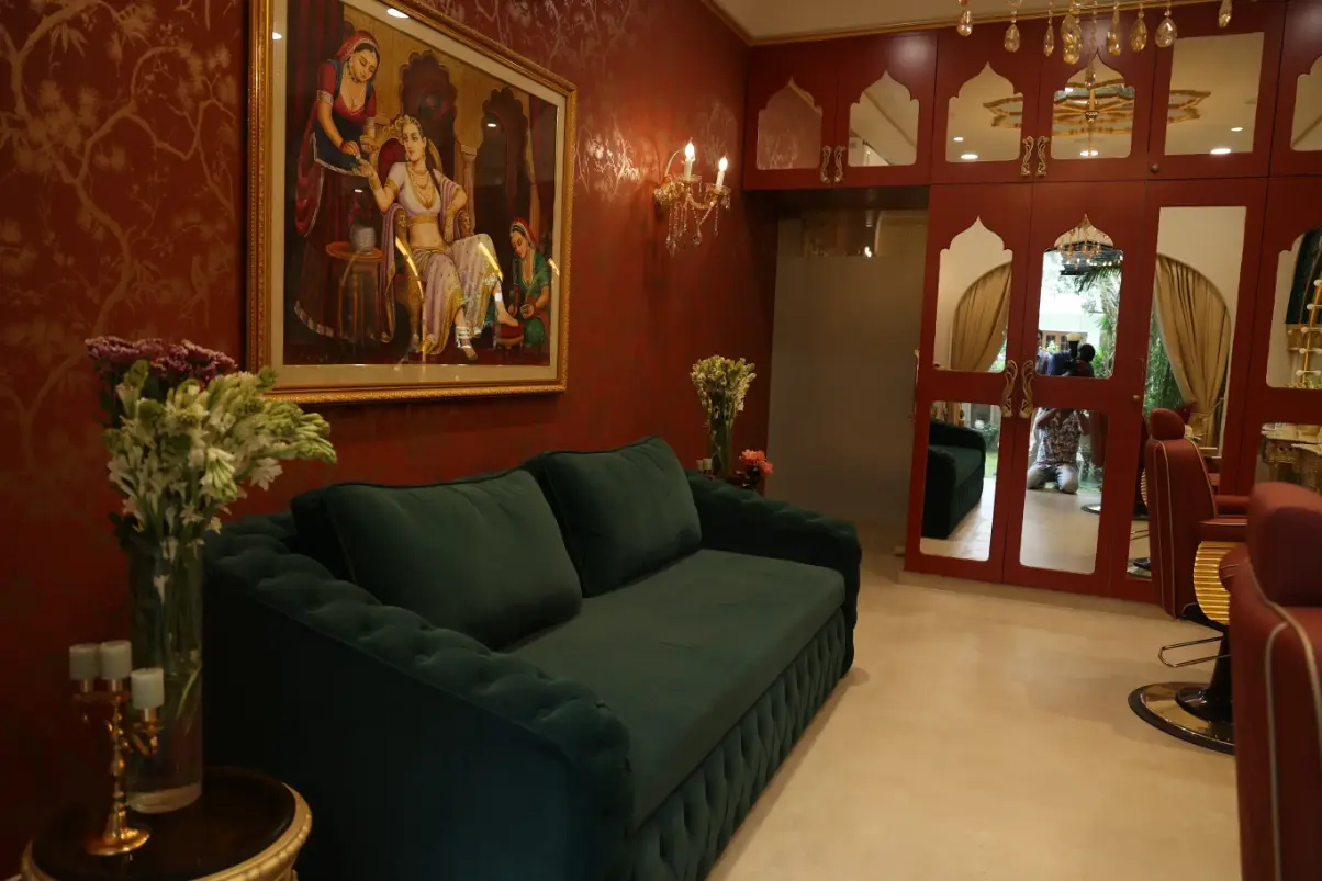 Emerald Velvet Waiting Lounge
